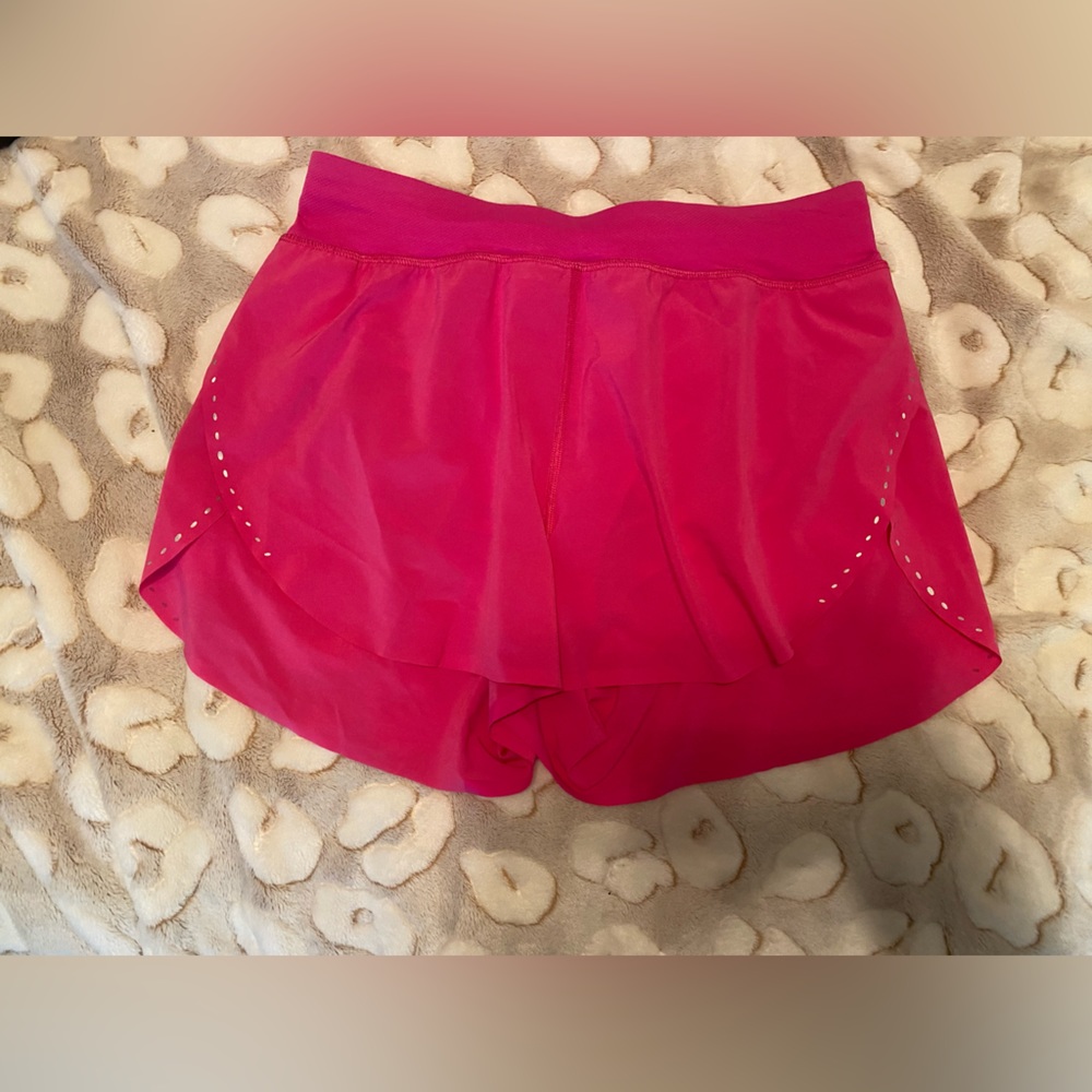 Iululemon find your pace shorts